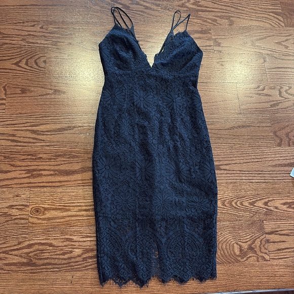 Bardot LACE Black cocktail midi Dress deep V front back lined thin straps size 4 - Picture 1 of 12